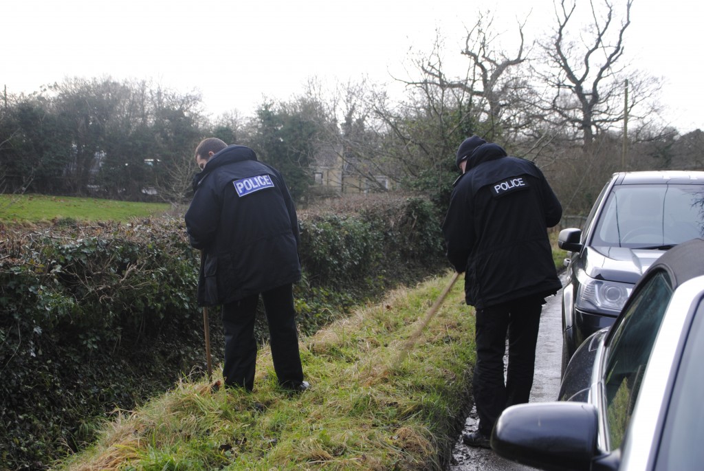 Man's body found in lane at Siston death 'unexplained' say police